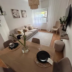 Acolhedor Em Queluz